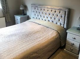 Wilmslow Airbnb, hotel near Quarry Bank Mill and Styal Estate, Wilmslow