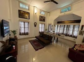 Palm715 Villa in jorhat, casa o chalet en Jorhāt