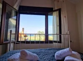 Apartment next to the sea