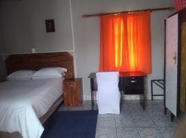 FEATHERS INN GUEST HOUSE, pensiune din Walvis Bay