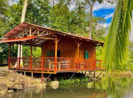 Cabin lake, apartment in Guácimo