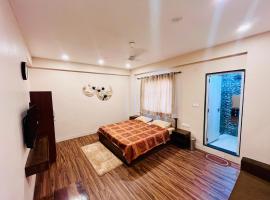 Private Room with Big Terrace, homestay in Indore