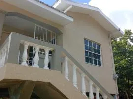 Impeccable 2-Bed House in St Patrick's