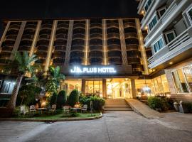 J A Plus Hotel、パタヤ・セントラルのゴルフ場併設ホテル