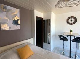 Studio Centre Port avec piscine résidence Port Richelieu, appartement au Cap d'Agde