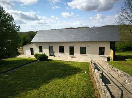 Gîte de la Durdent, hotel with parking in Robertot