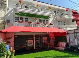 Sea View Jomtien Guest House