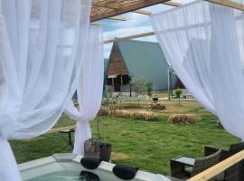 olive garden farm, glamping v Ulcinji