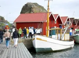 Hus i Skärhamn när till hav och natur!
