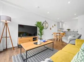 Harboview Haven Waterfront Apartment