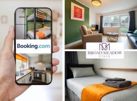 Tritton Lodge, 2 Bedroom House By Broad Meadow Stays Short Lets and Serviced Accommodation Lincoln With Free Parking – domek górski w mieście Lincoln