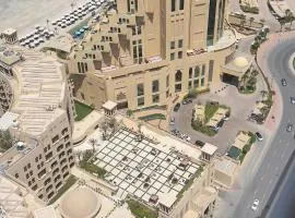 Ft 22 R1 Luxury Room attach bath Seaview Beach access Ajman غرفة فاخرة مع إطلالة على البحر وإمكانية الوصول إلى الشاطئ