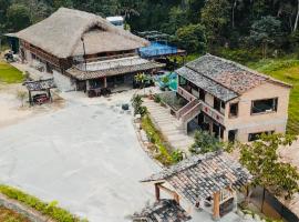 Local Ban Bang Homestay - Motorbike rental and Tour, hotel with parking in Ha Giang