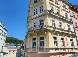 Centrum Karlovy Vary Divadelní