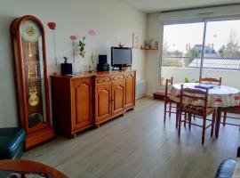 Bel appartement, cheap hotel in Ancenis