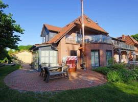 Seegang- Fewo mit Grundstück, hotell i Flessenow