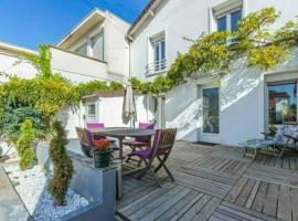 Grande maison 3 chambres, vacation home in Maisons-Alfort