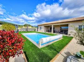 En Ardèche Villa de vacances l'Olympe climatisée avec sa piscine privée et chauffée