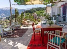 Η αυλή της Ασπασίας, Χανιά Κρήτη