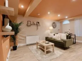Central Spacious Quirky Apartment in Birmingham with Free Wi-Fi, Parking