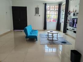 Padang Serai Room Stay Share Bathroom, δωμάτιο σε οικογενειακή κατοικία σε Padang Serai