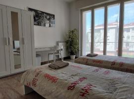 Camera LOW COST in alloggio condiviso Stanza 1, bed and breakfast en Crema