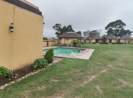 Lungakaunakho Country Lodge, guest house sa Port Edward