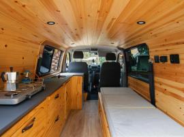 Ibiza Camper Vans แคมป์ในอิบิซาทาวน์