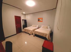 300 RV Apartments Iquitos Peru-Apartamento tercer piso con 1 dormitorio, cheap hotel in Iquitos