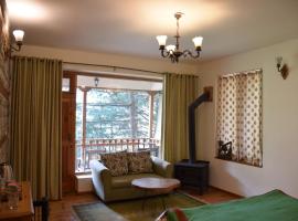 Kudrat - A Boutique Homestay- Tirthan Valley, resort in Banjār