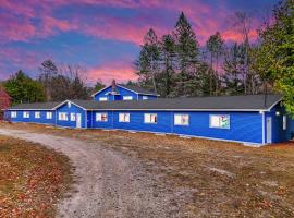 2 Queen Beds - Room 3, motel di Houghton Lake