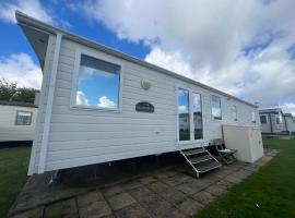 Kittiwake 10, Scratby - California Cliffs, Parkdean, sleeps 6, pet friendly, close to the beach, holiday home in Scratby