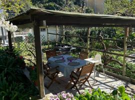 La casa nel verde: Lavagna'da bir otel