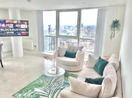 22nd Floor Luxury City Centre Apartment