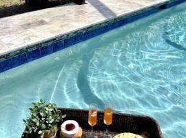 Gulfside Oasis: Waterfront Villa, hotel in Cape Coral