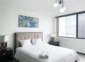 Penthouse en piso alto con vista al río, Guayaquil + PARQUEO