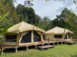 Canopy Villa Glamping Park, hotel v destinaci Kampong Sum Sum