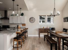 Southbridge Cottage: Cozy and Modern Home, hotel in Bozeman
