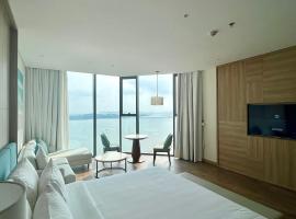 Luxury Apartment in A La Carte Ha Long Bay, serviced apartment in Ha Long