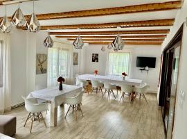 Vila Monica, khách sạn ở Bran