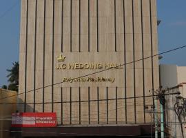 ์นธ์นํธ๋์ ์์นํ ํธํ
Priyanka Residency