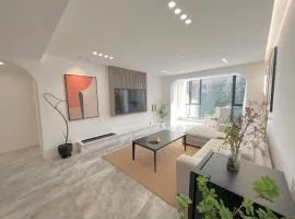 Eastern Hub - Jing'an Temple Branch Sunny Capital, Deluxe 3-Bedroom Apartment, Extra Large Space with Free Mahjong