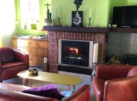 Sunny and cozy flat with breathtaking views, hotel Brissagóban