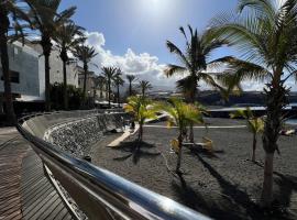 ALCAMAR, Penthouse for rent with beautiful views in Playa de San Juan!, viešbutis mieste Gija de Isora