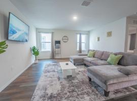 Charming Home - Mins from SeaWorld & The Alamo, hotel v destinaci Helotes