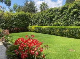 3 Bedroom Villa with Garden in Addis Ababa Bole، فندق في أديس أبابا