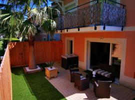 Appartement 90 m2 avec parking terrasse balcons, proche du port et plages, resort i Arcachon