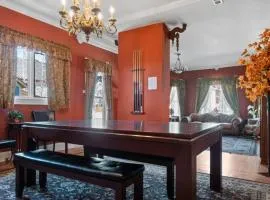 Governor's Mansion Guest Suites For Big Groups