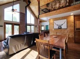 Cozy Mountain Home in Twin Lakes Great for groups