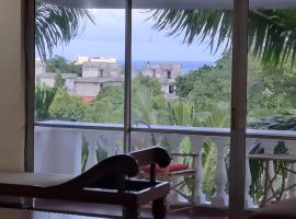 Coral Luxury homestay nyali-on coral drive, apartamento em Mombaça